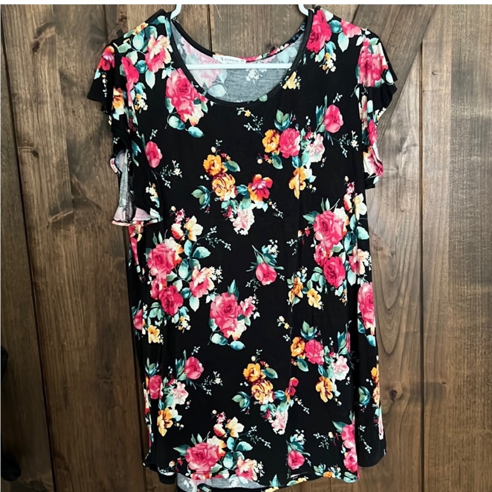 Black floral shirt with ruffles on sleeves-Size Large